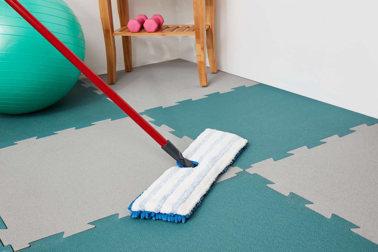 How to Steam Clean a Gym Floor