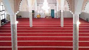 Characteristics and Uses of Mosque Carpets in Dubai